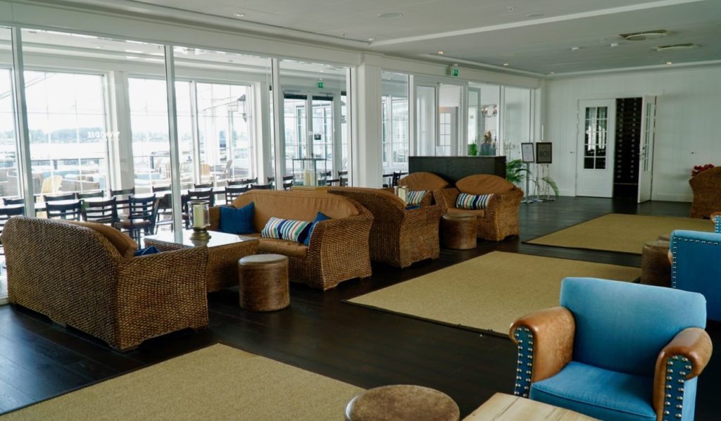 Støtvig hotel reception review