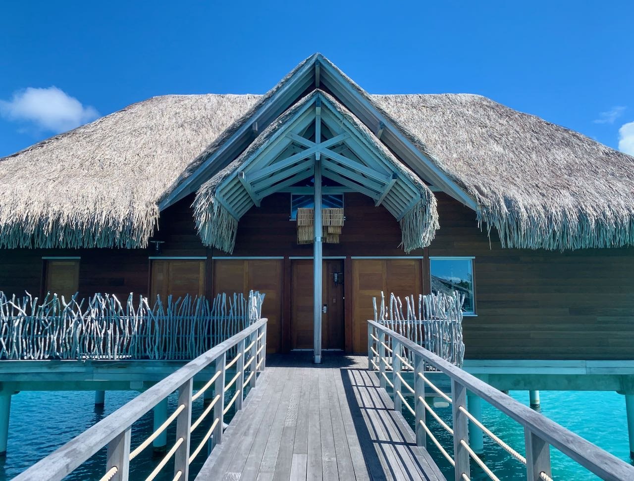 Inngangsparti Brando Suiten på InterContinental Bora Bora Resort & Thalasso Spa Anmeldelse