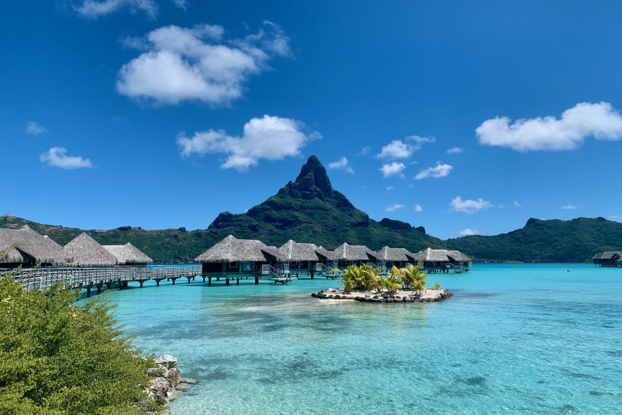 Intercontinental Thalasso Bora Bora Mount Otemanu